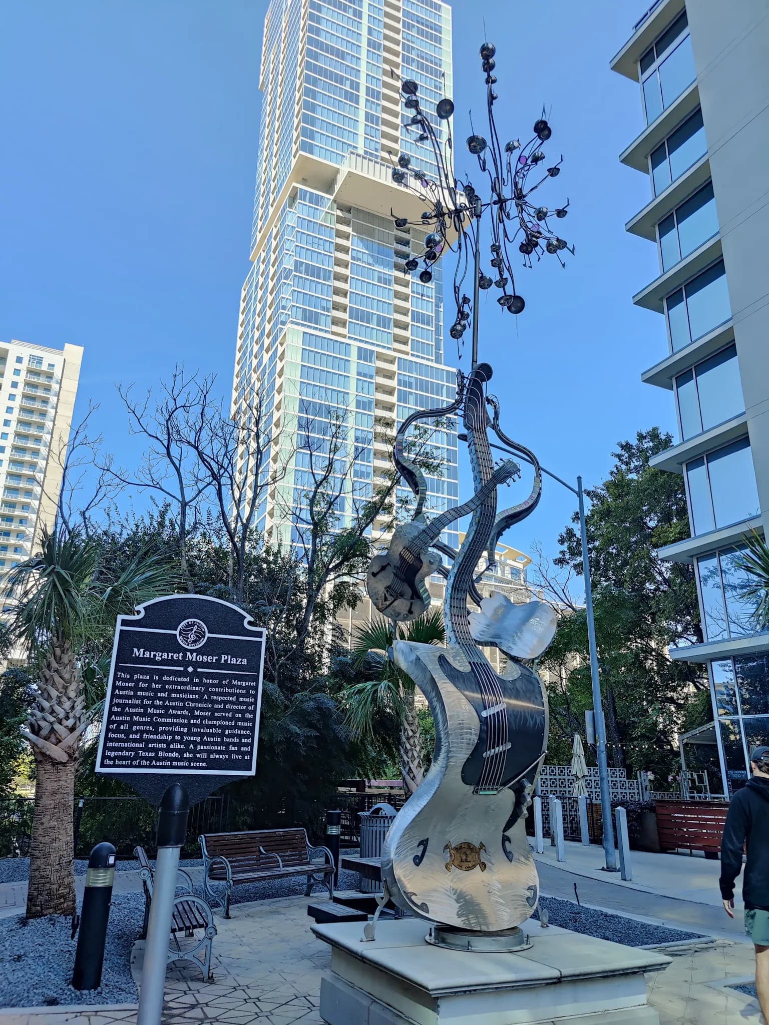 exterior-plaza