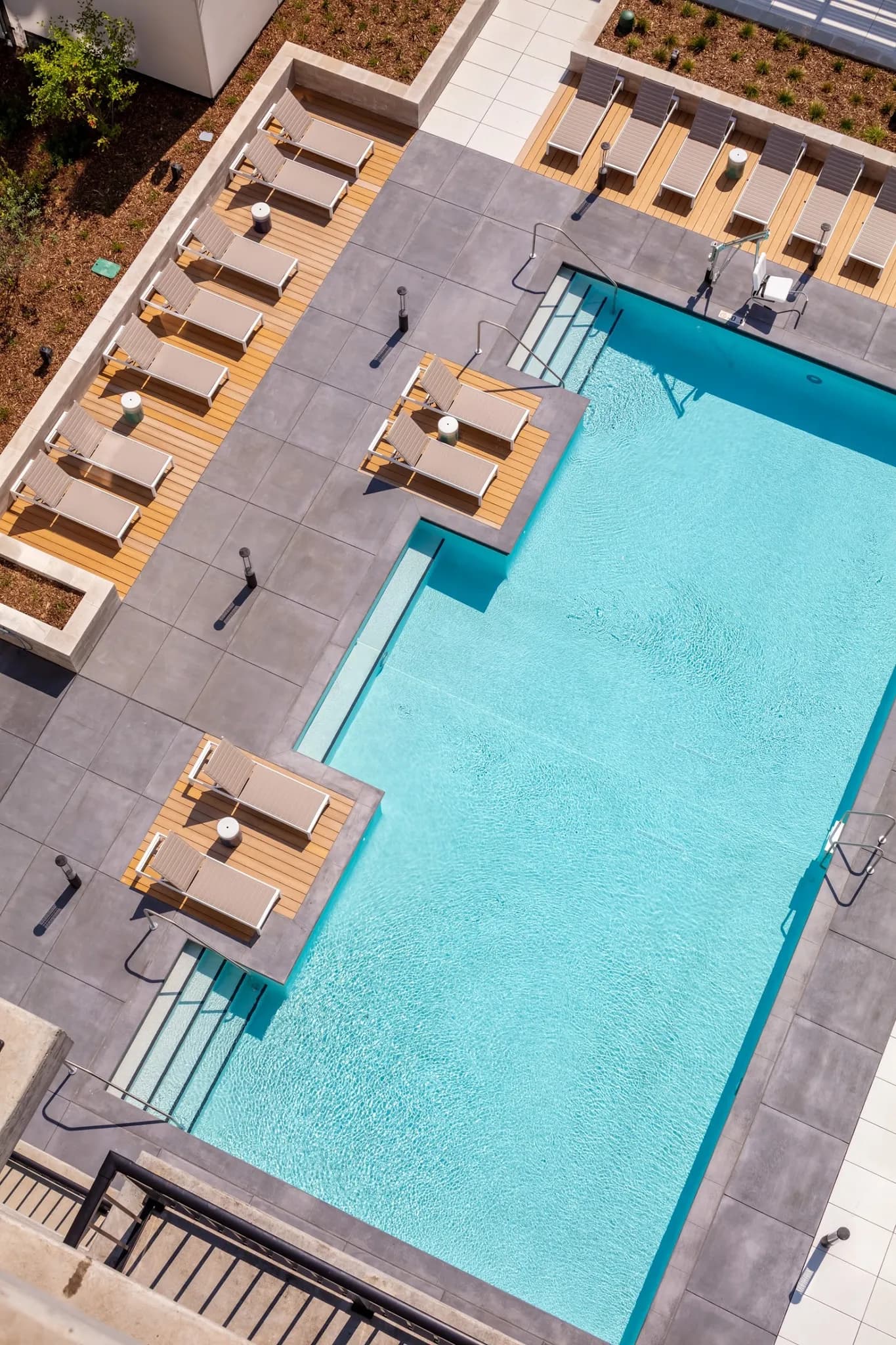 amenities-pool