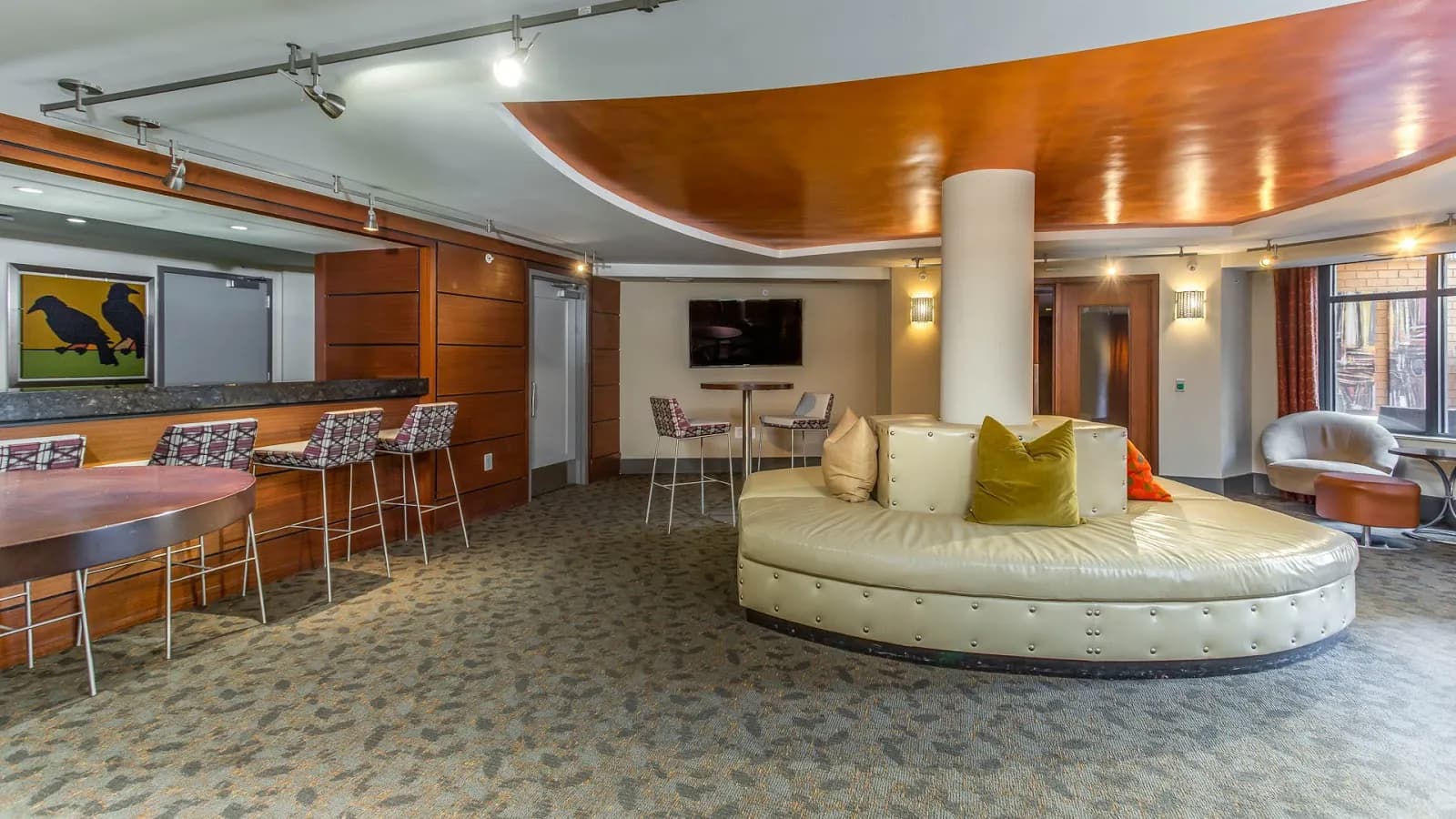 interior-clubroom