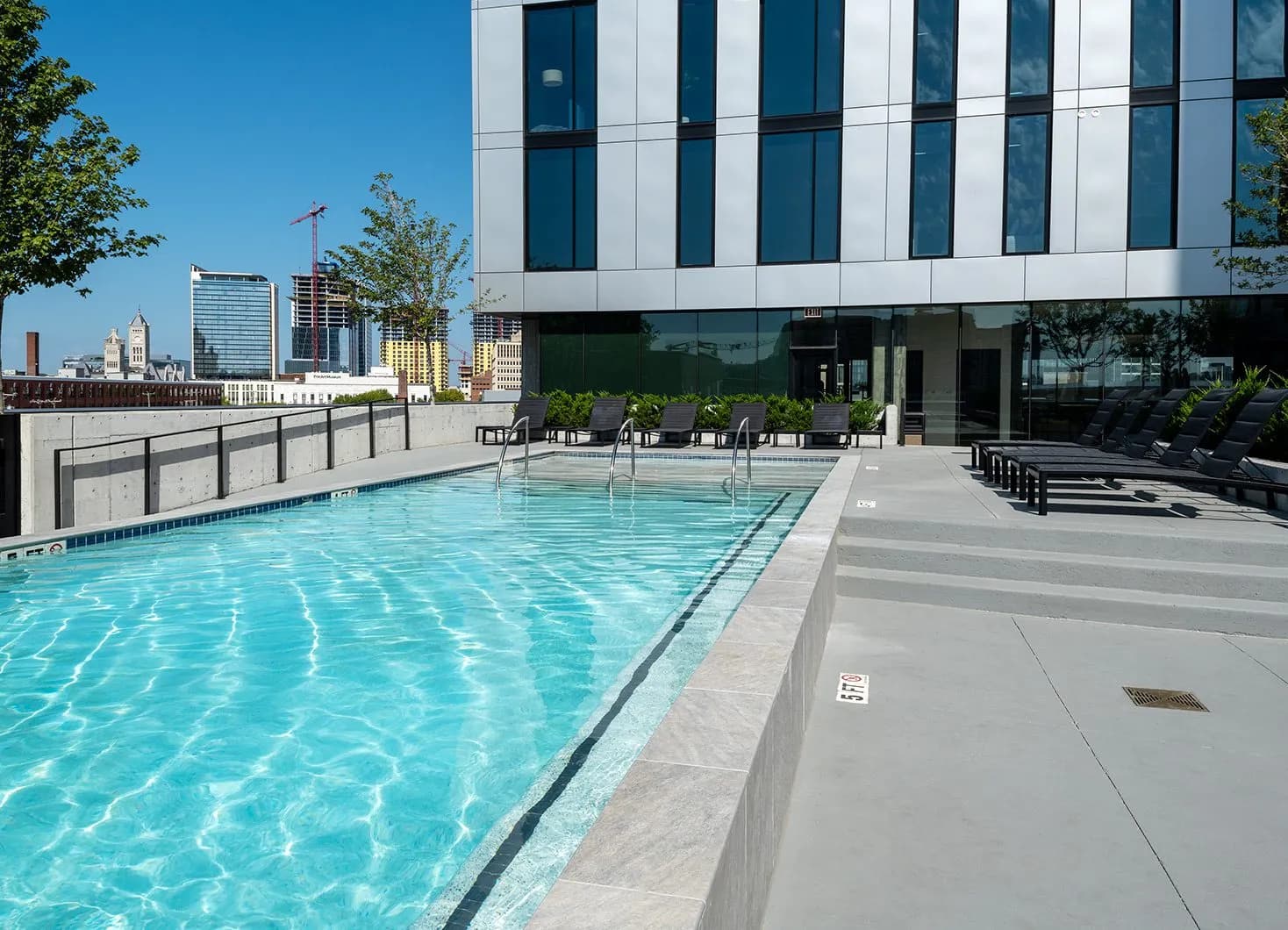 amenities-pool-2