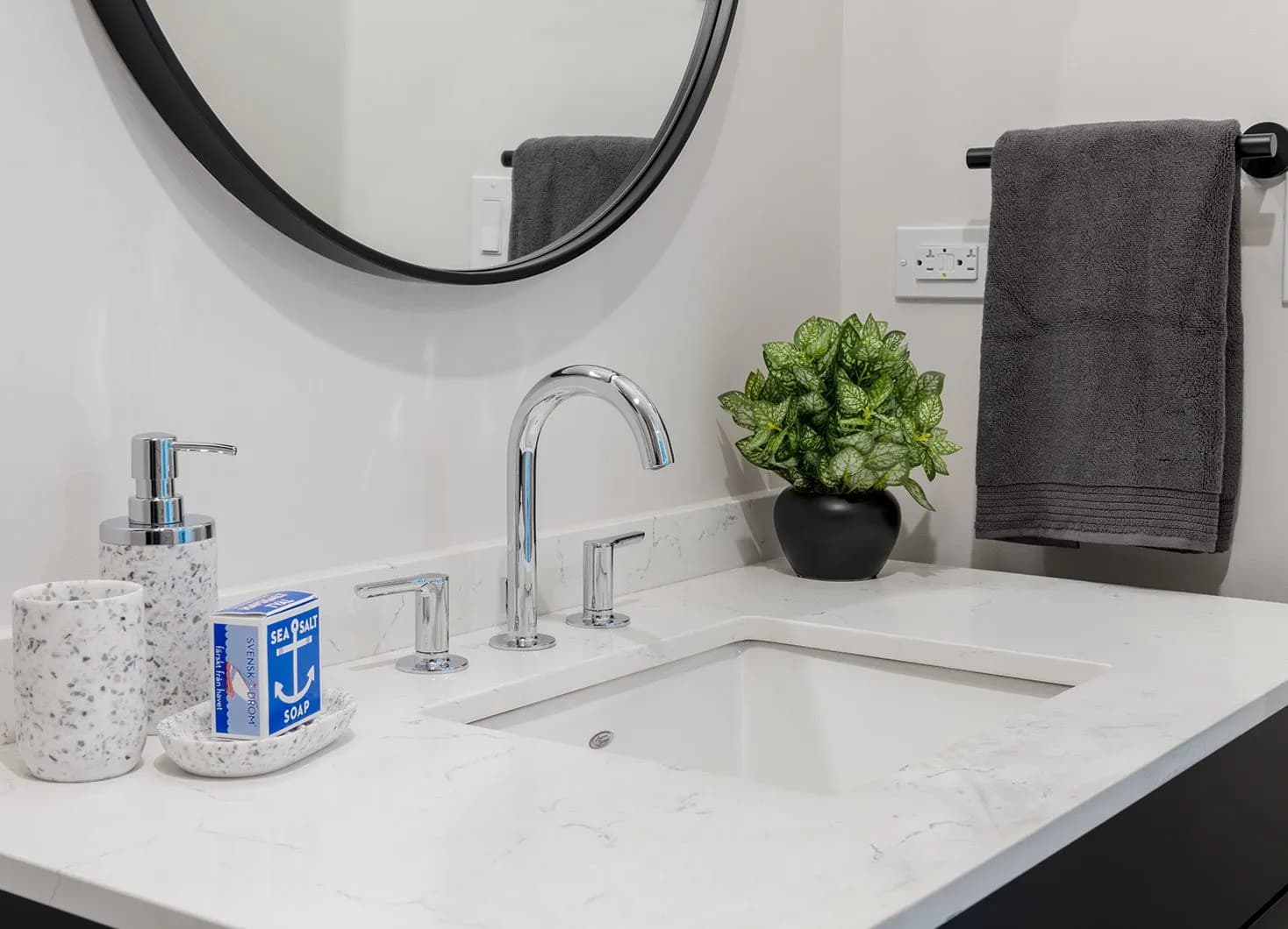 bathroom-vanity