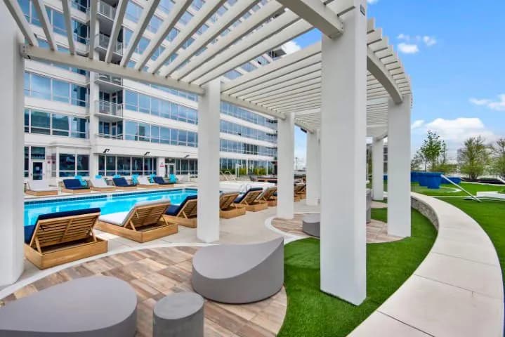 amenities-pool-2