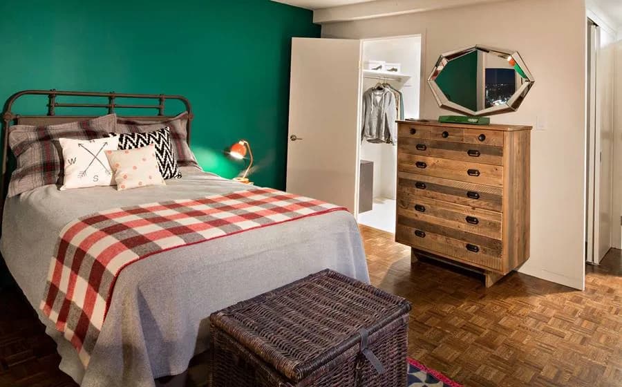 bedroom-queenbed