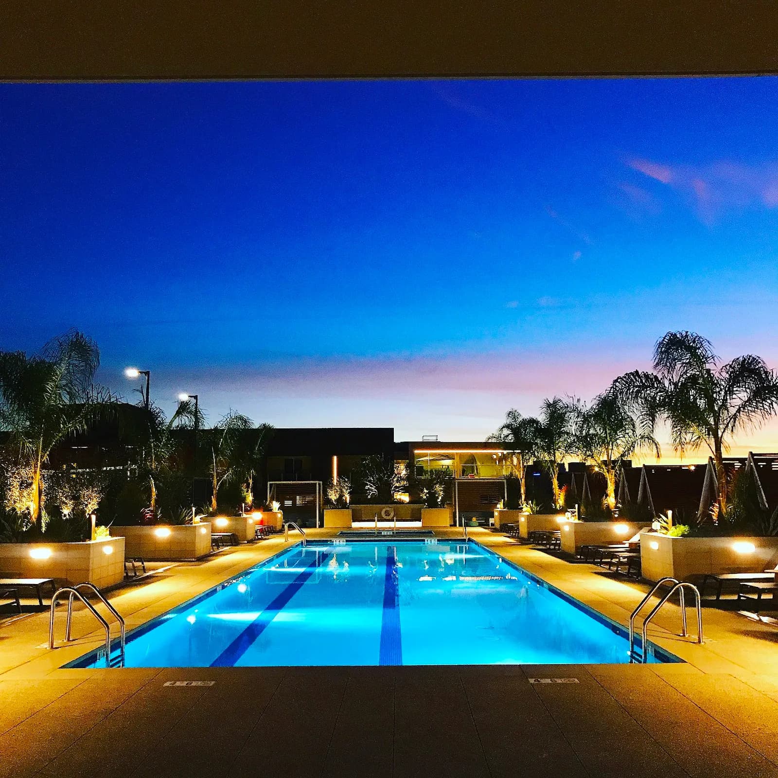 amenities-pool