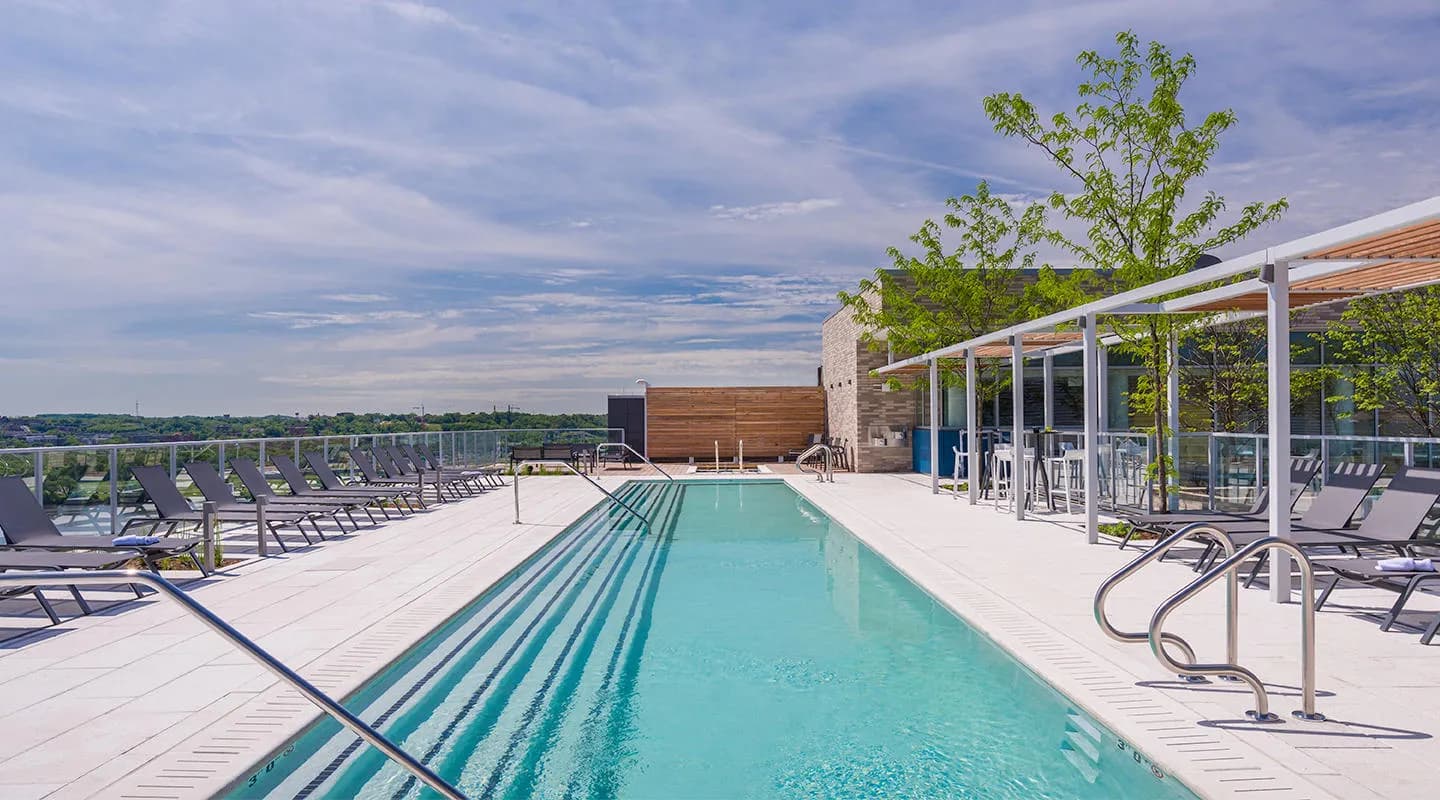 amenities-pool