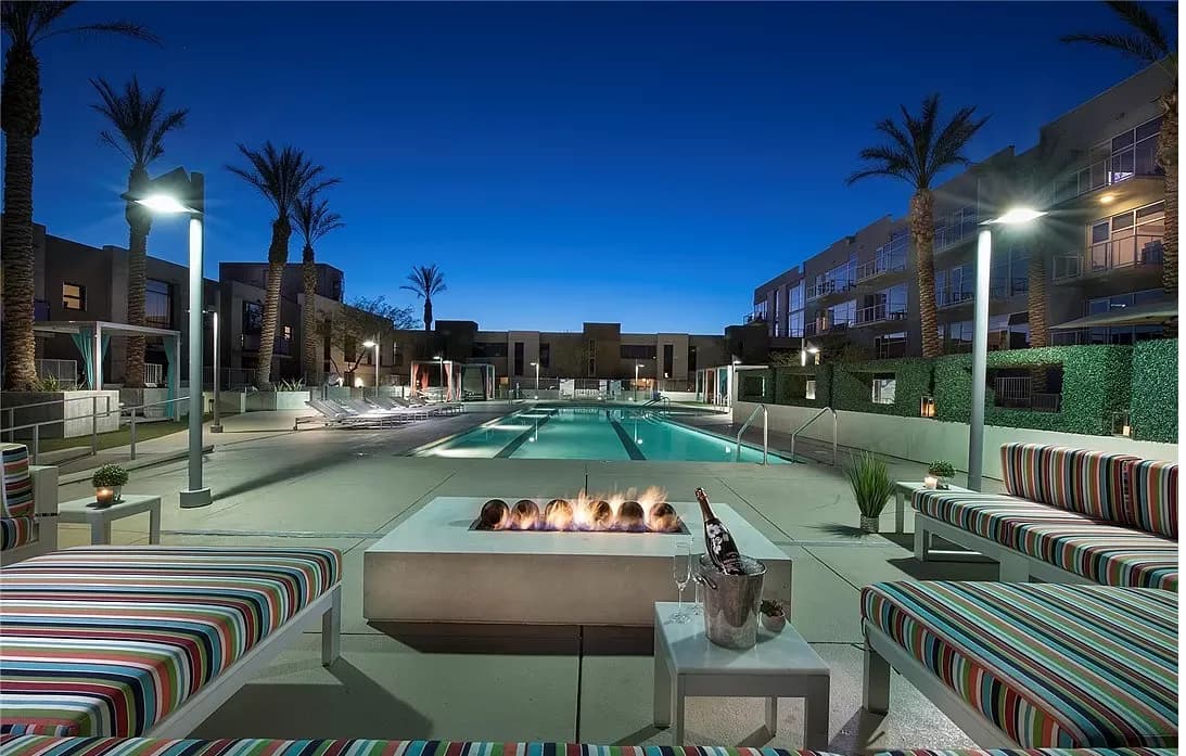 amenities-pool-2