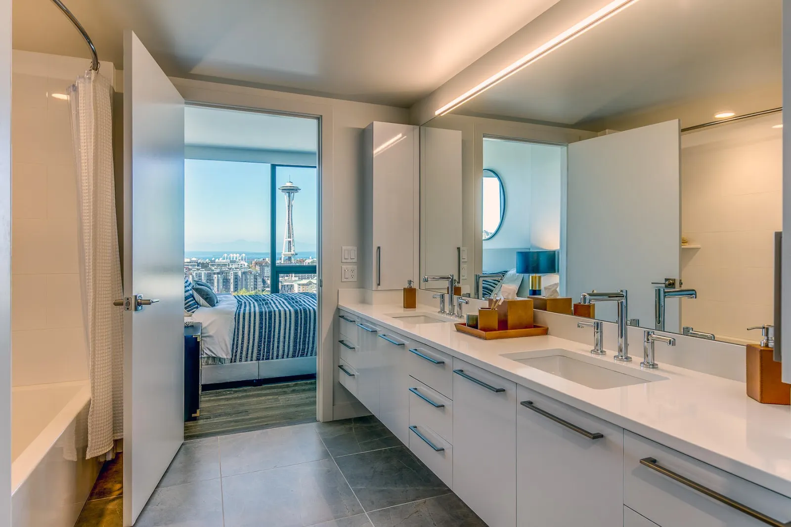 bathroom-doublevanity