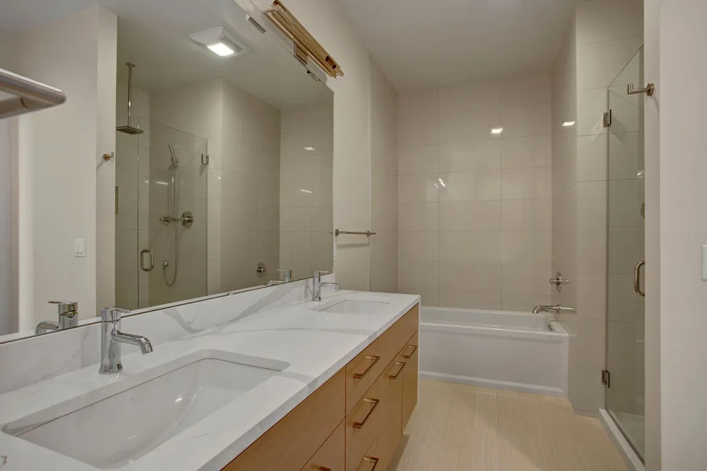 bathroom-doublevanity