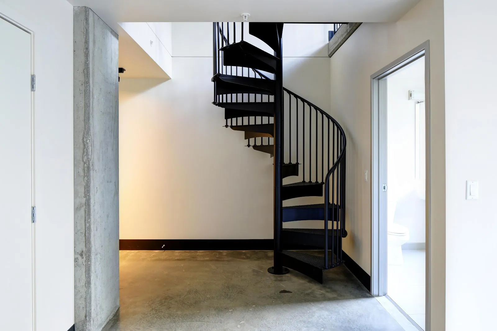 interior-spiralstairs
