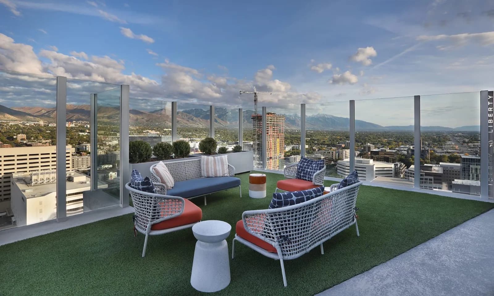 amenities-rooftoplounge