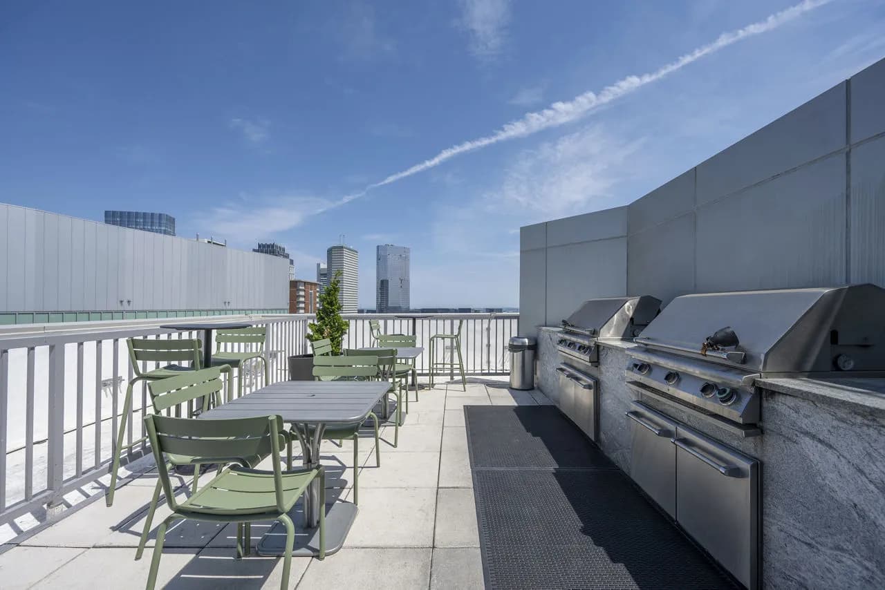 amenities-rooftopgrills