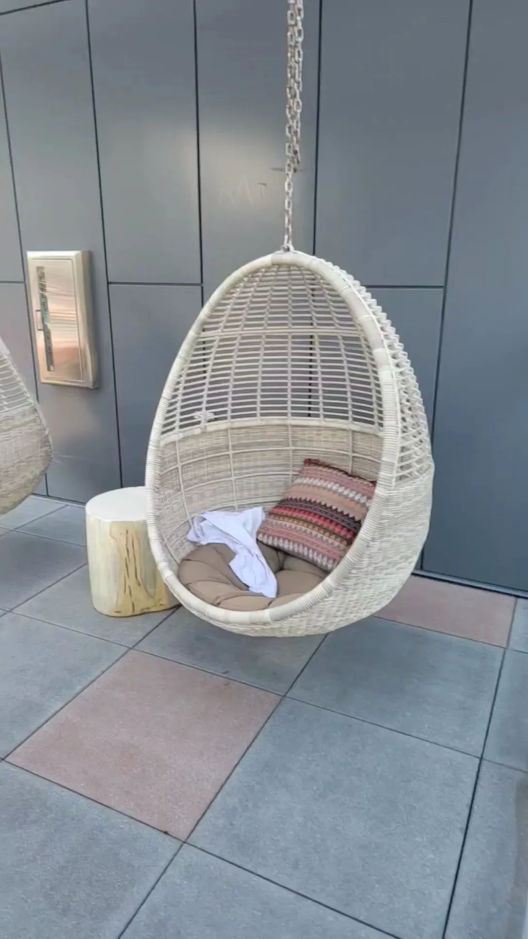 amenities-egglounger