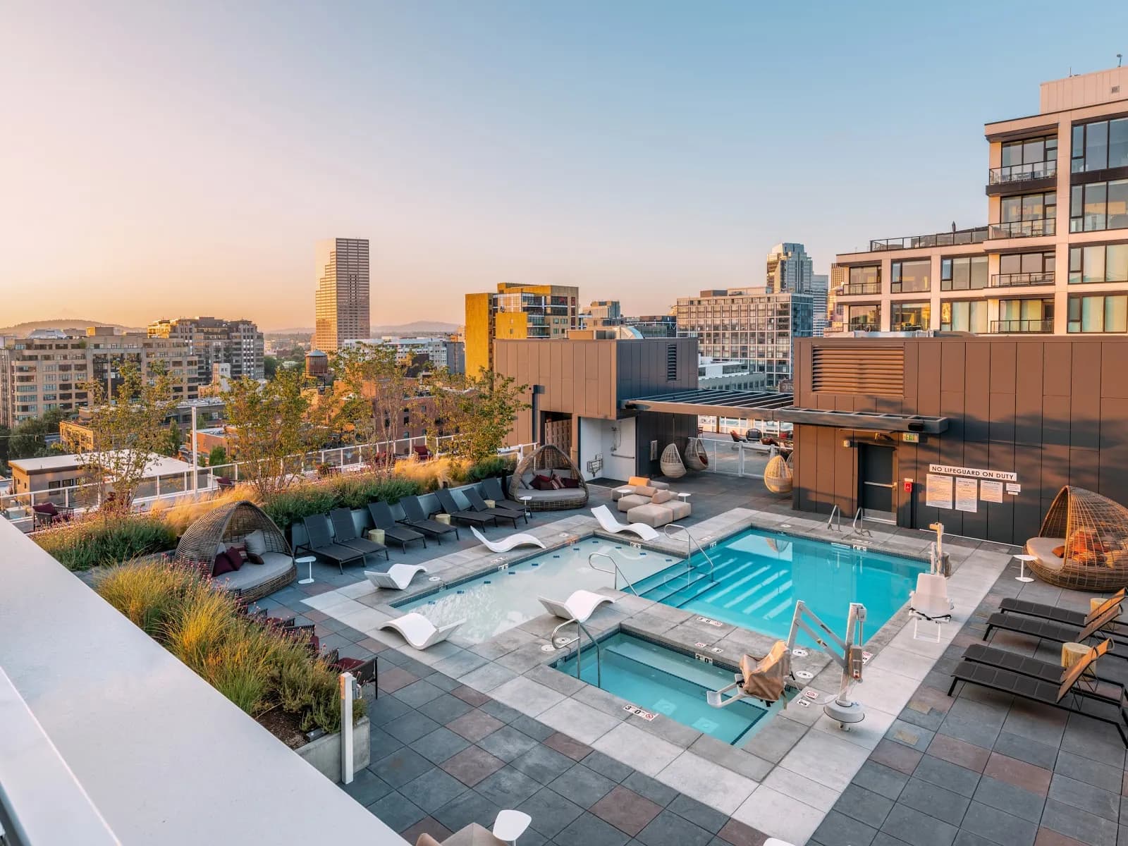 amenities-rooftoppool