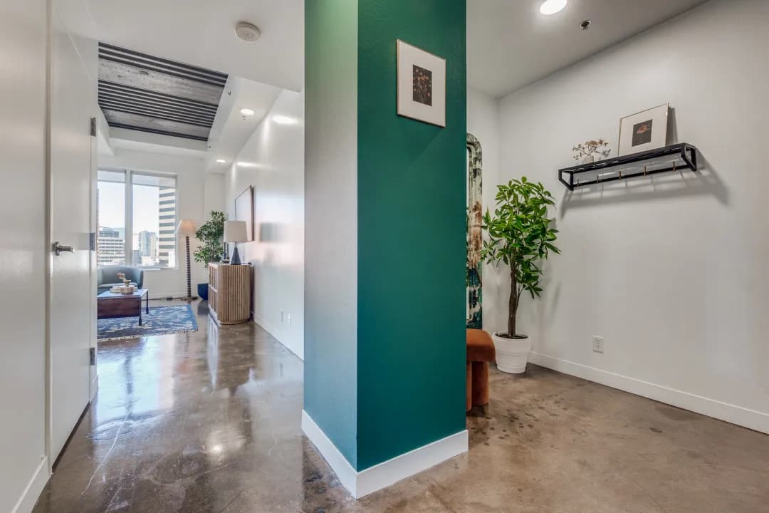 interior-entryway