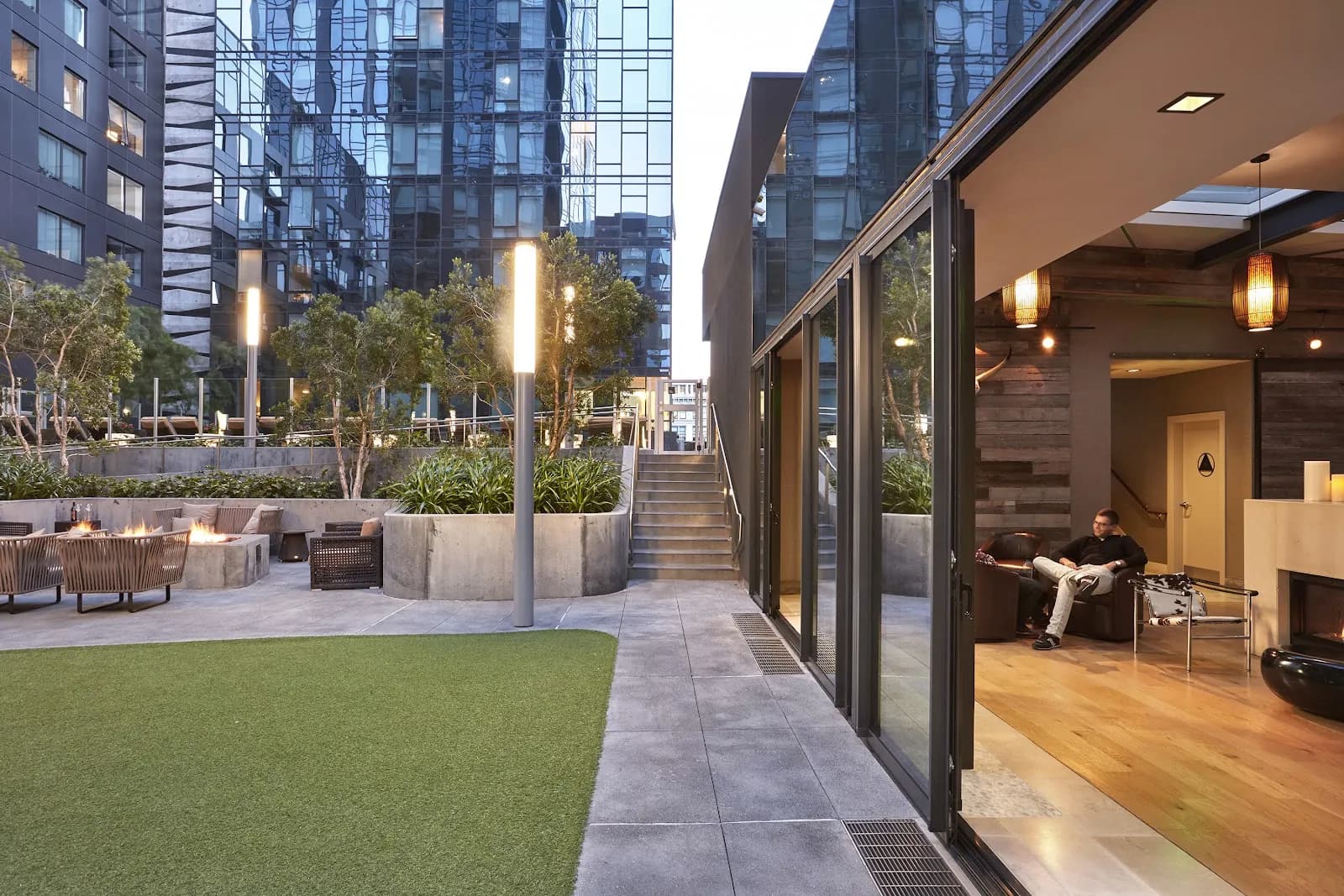 amenities-courtyard