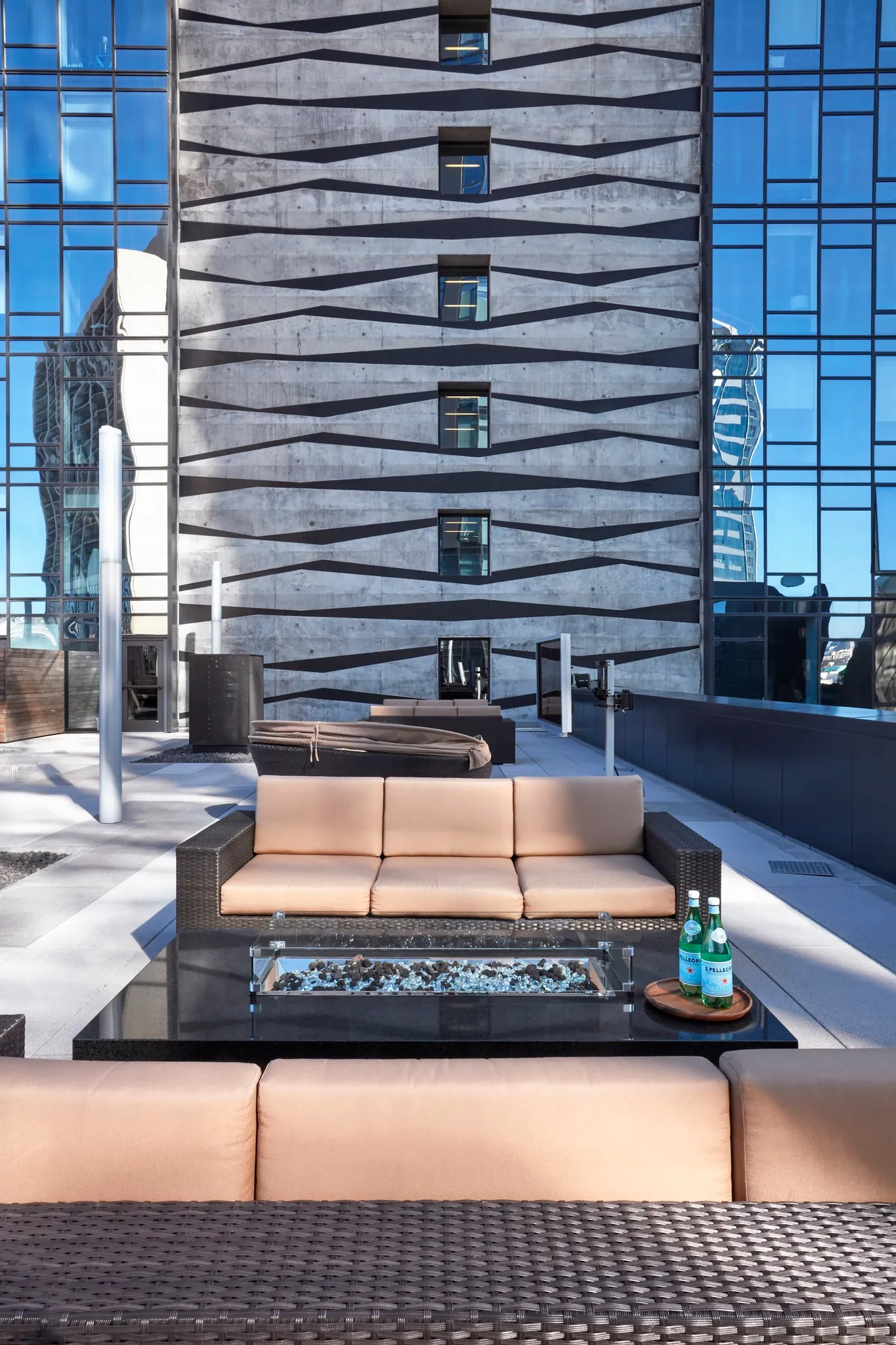 amenities-firepitseating