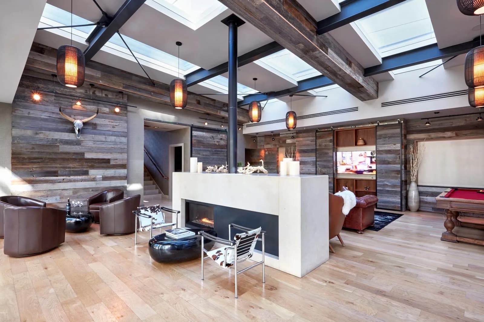 interior-clubroom