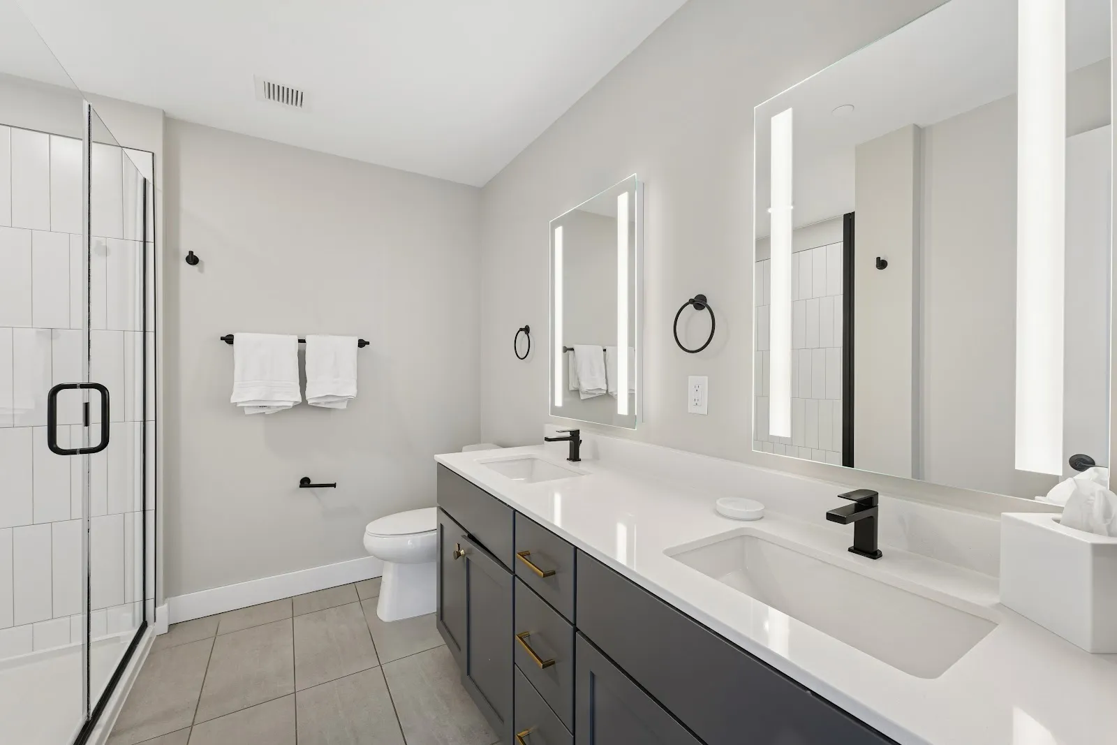bathroom-doublevanity