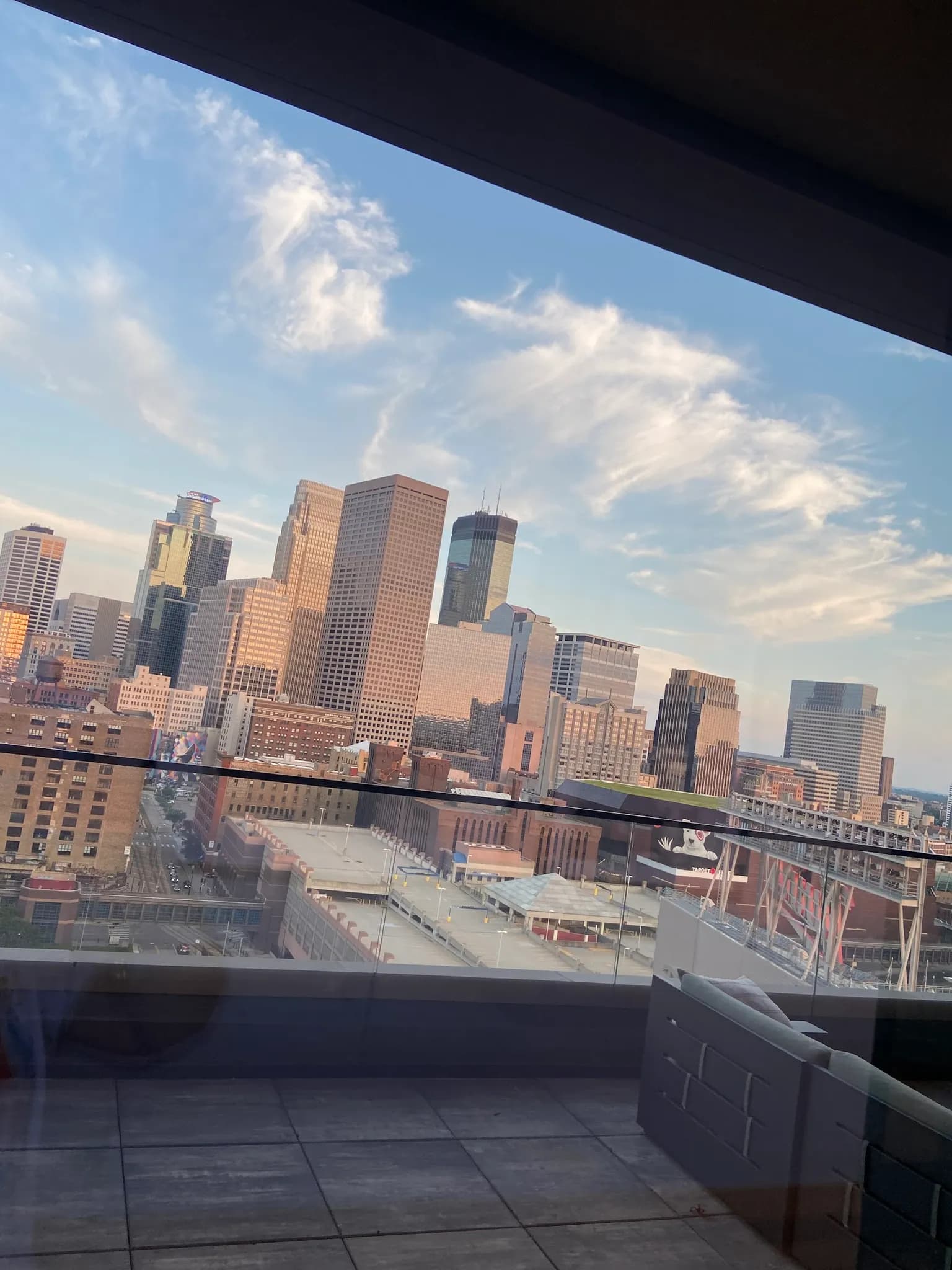 exterior-cityviewbalcony
