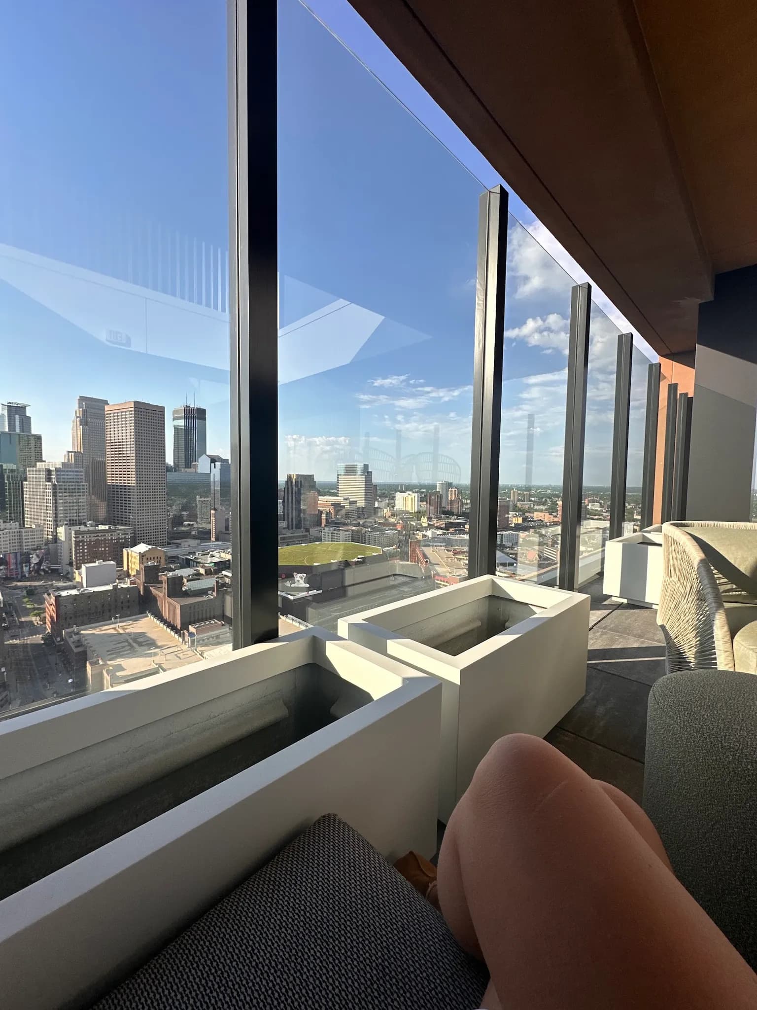 exterior-skylineview