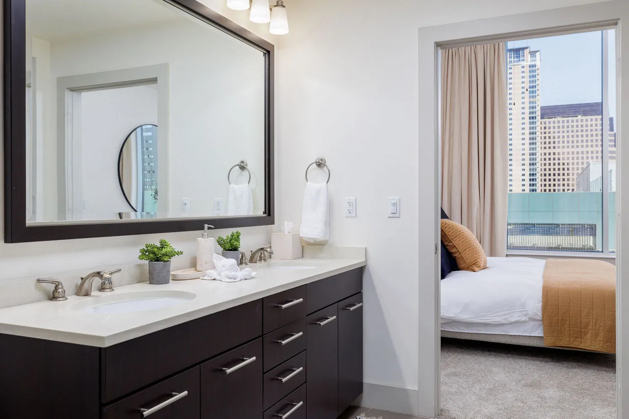 bathroom-doublevanity