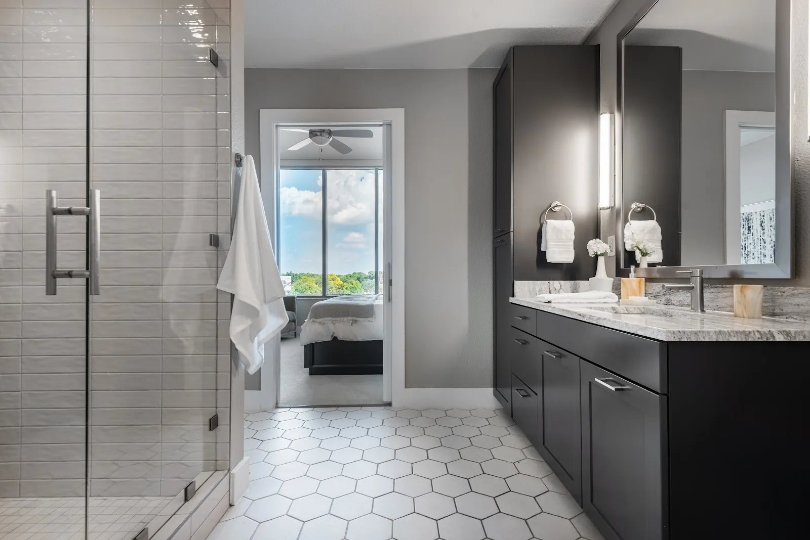 bathroom-walkinshower