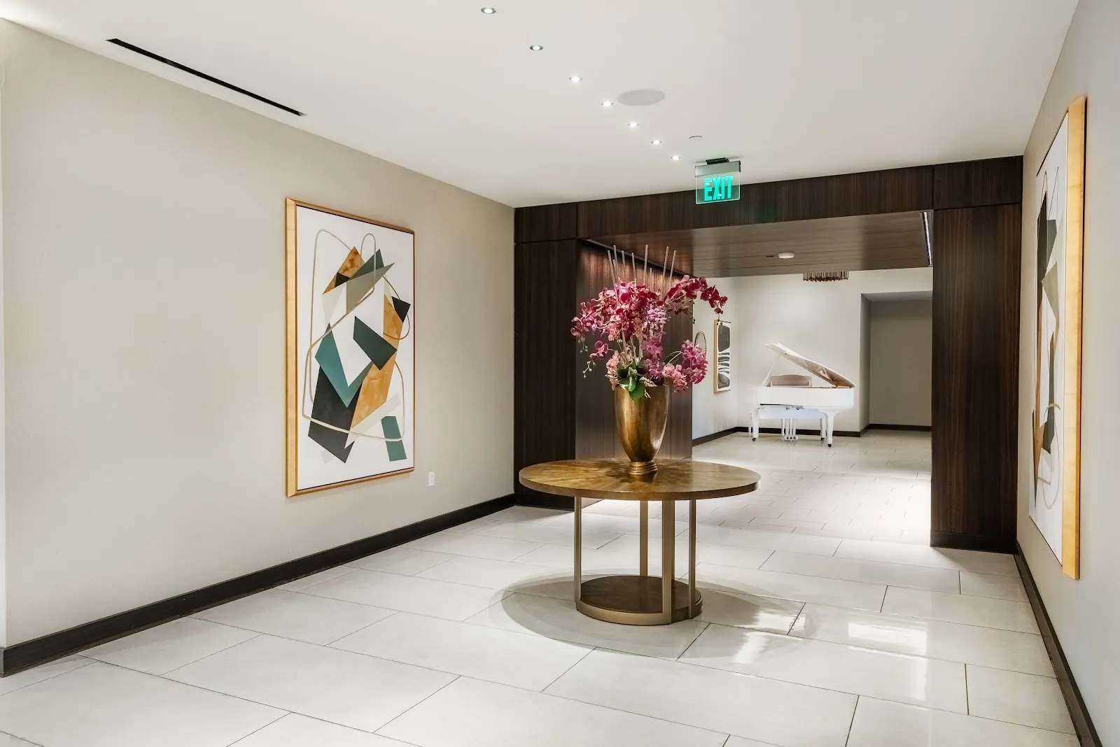 interior-hallwaypiano