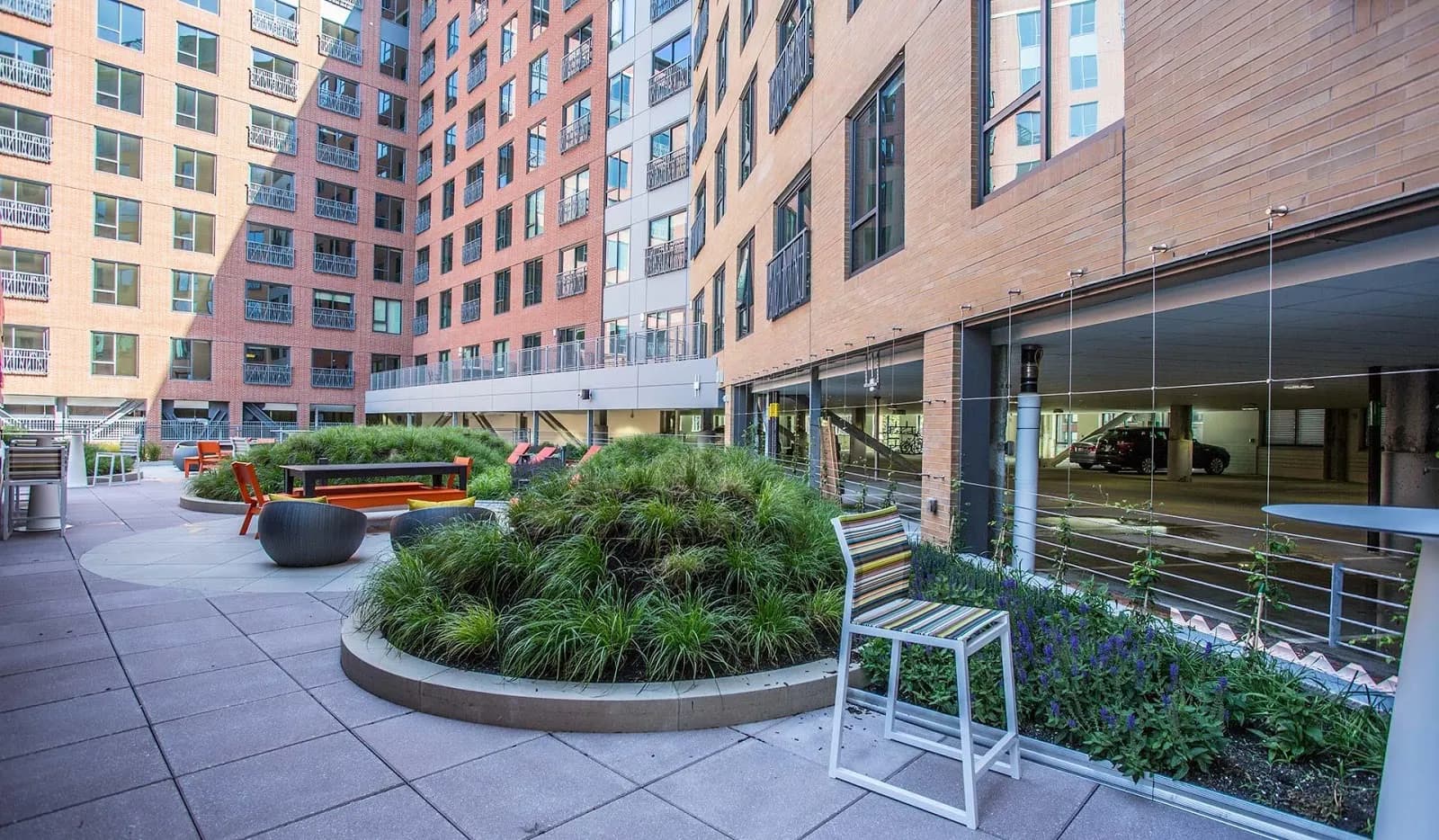 amenities-courtyard