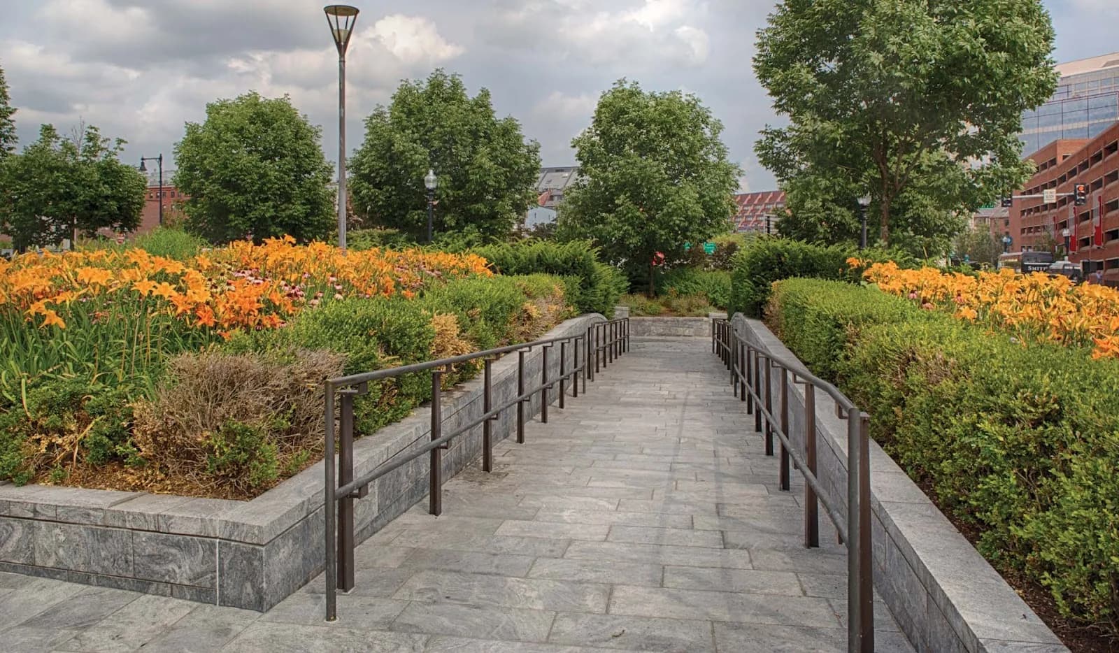 amenities-gardenwalk