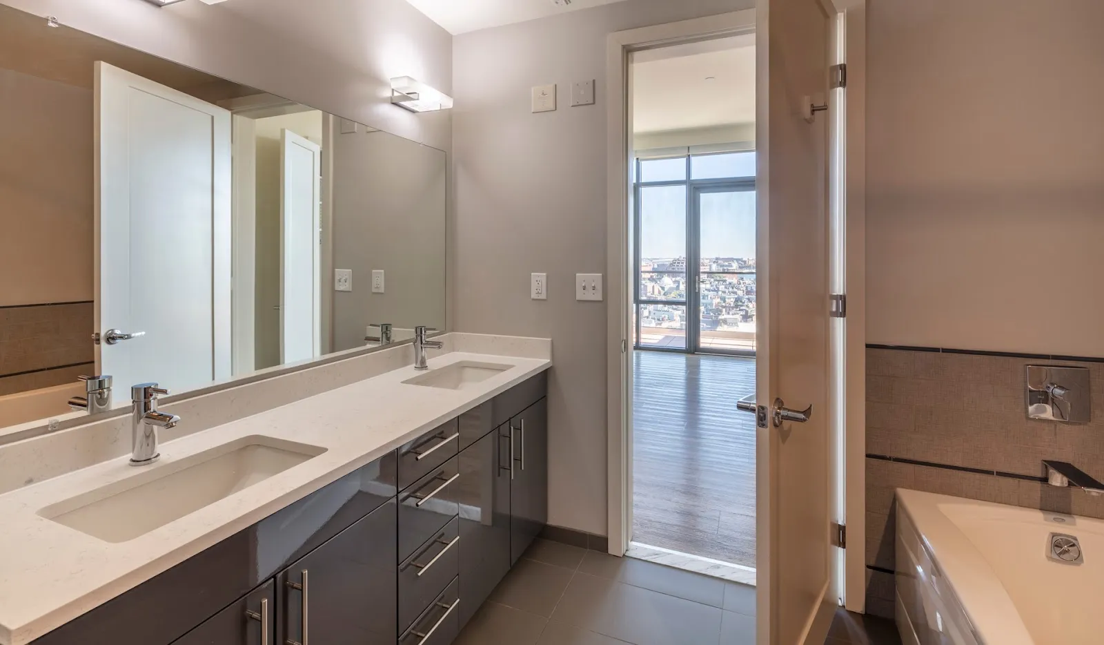 bathroom-doublevanity