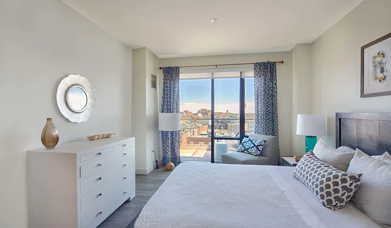bedroom-bedroombalcony