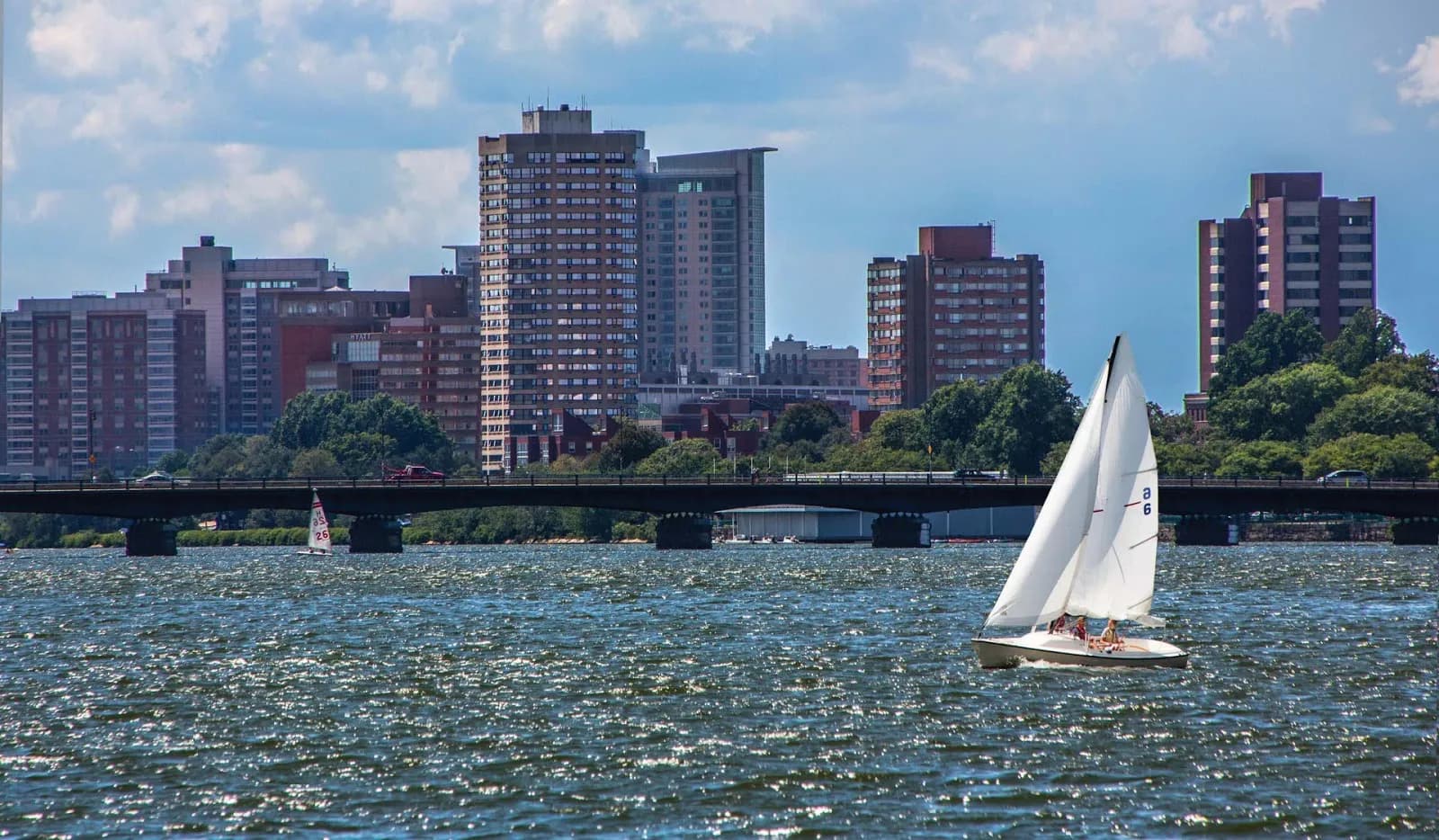 exterior-sailboatview