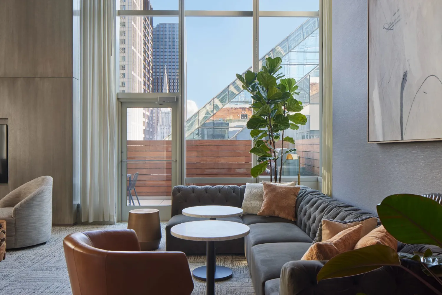 interior-loungewindow