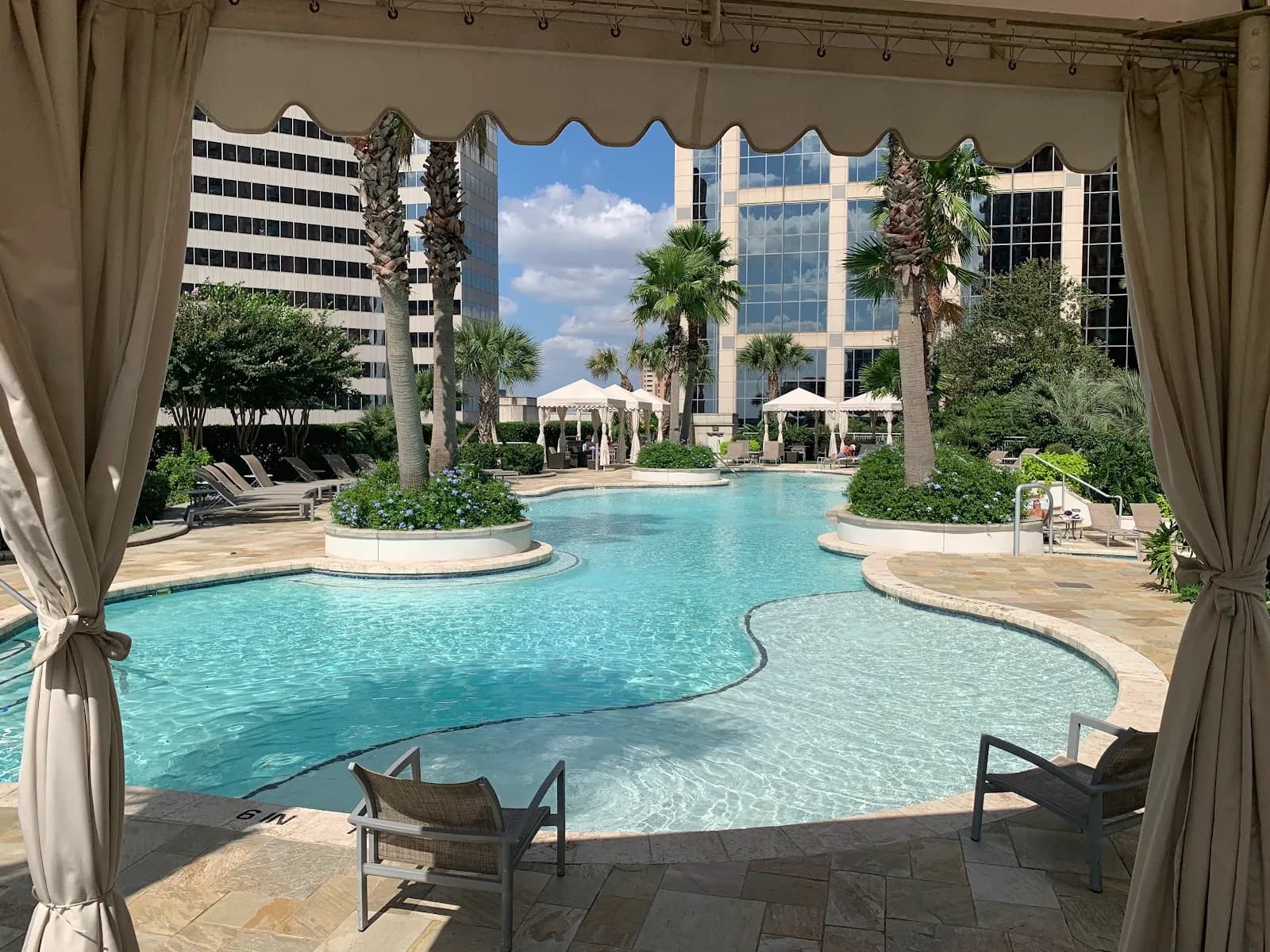 amenities-cabanapool