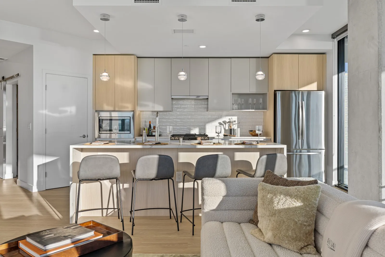 kitchen-breakfastbar