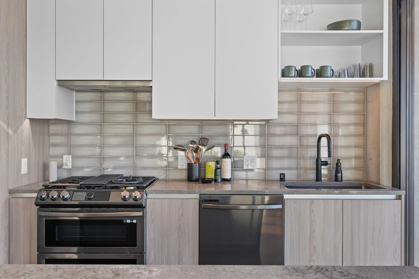 kitchen-stovetopkitchen