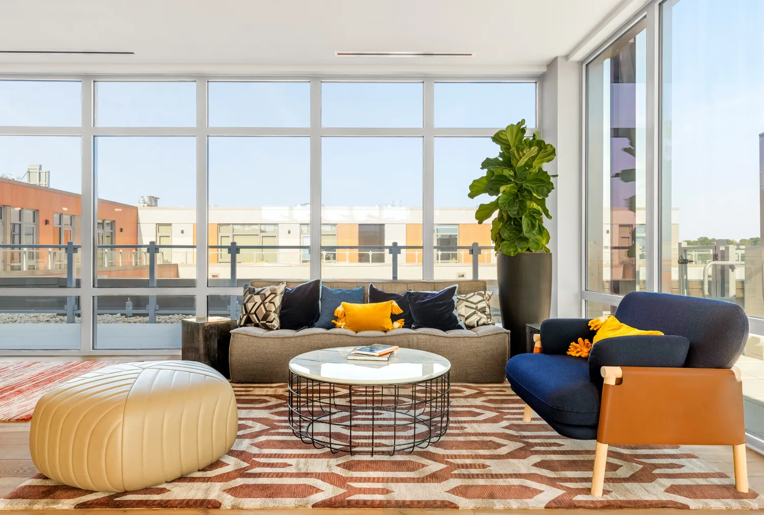 interior-sunroomseating