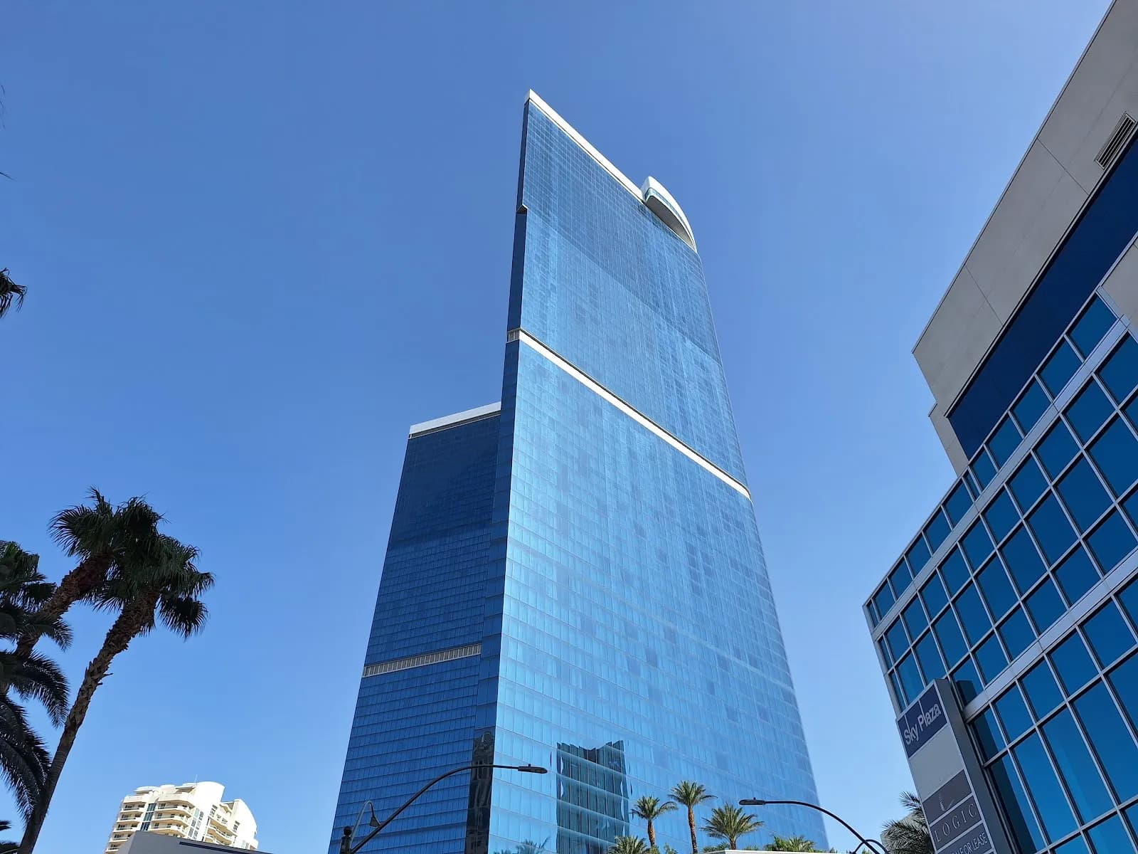 exterior-glasshighrise