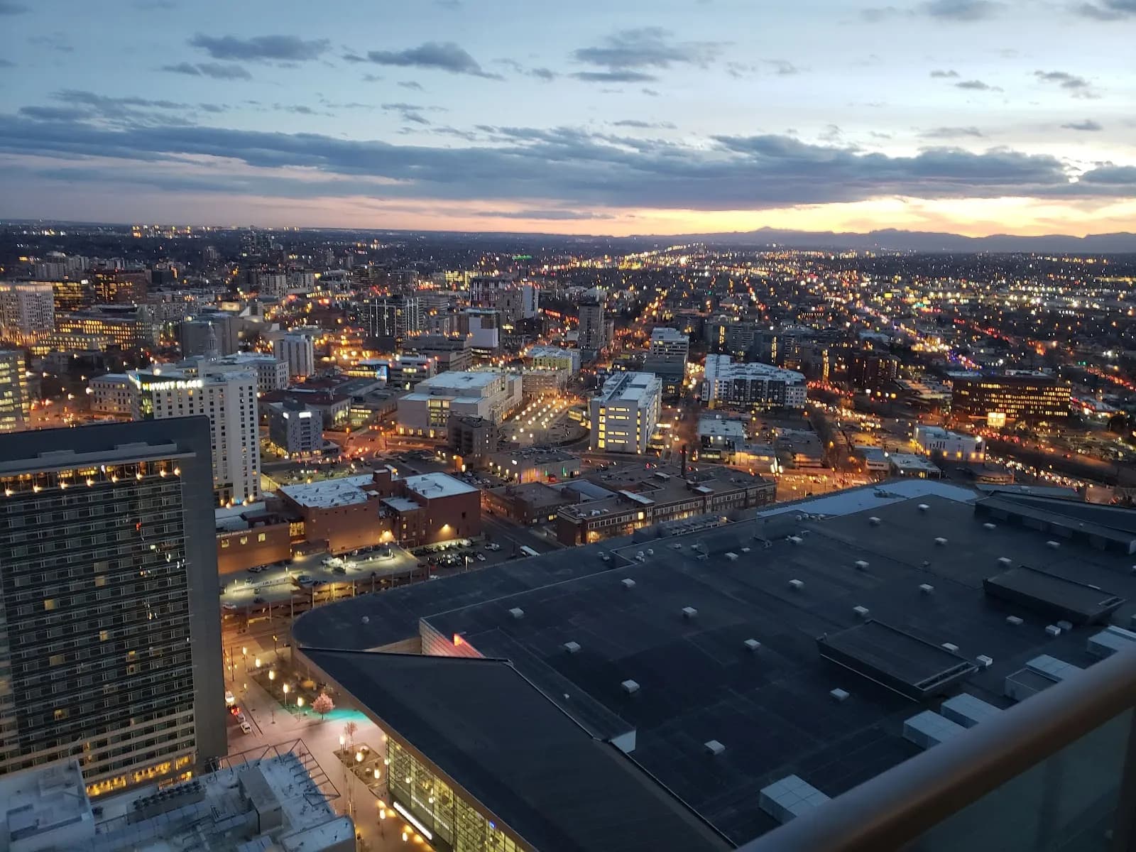 exterior-citylights