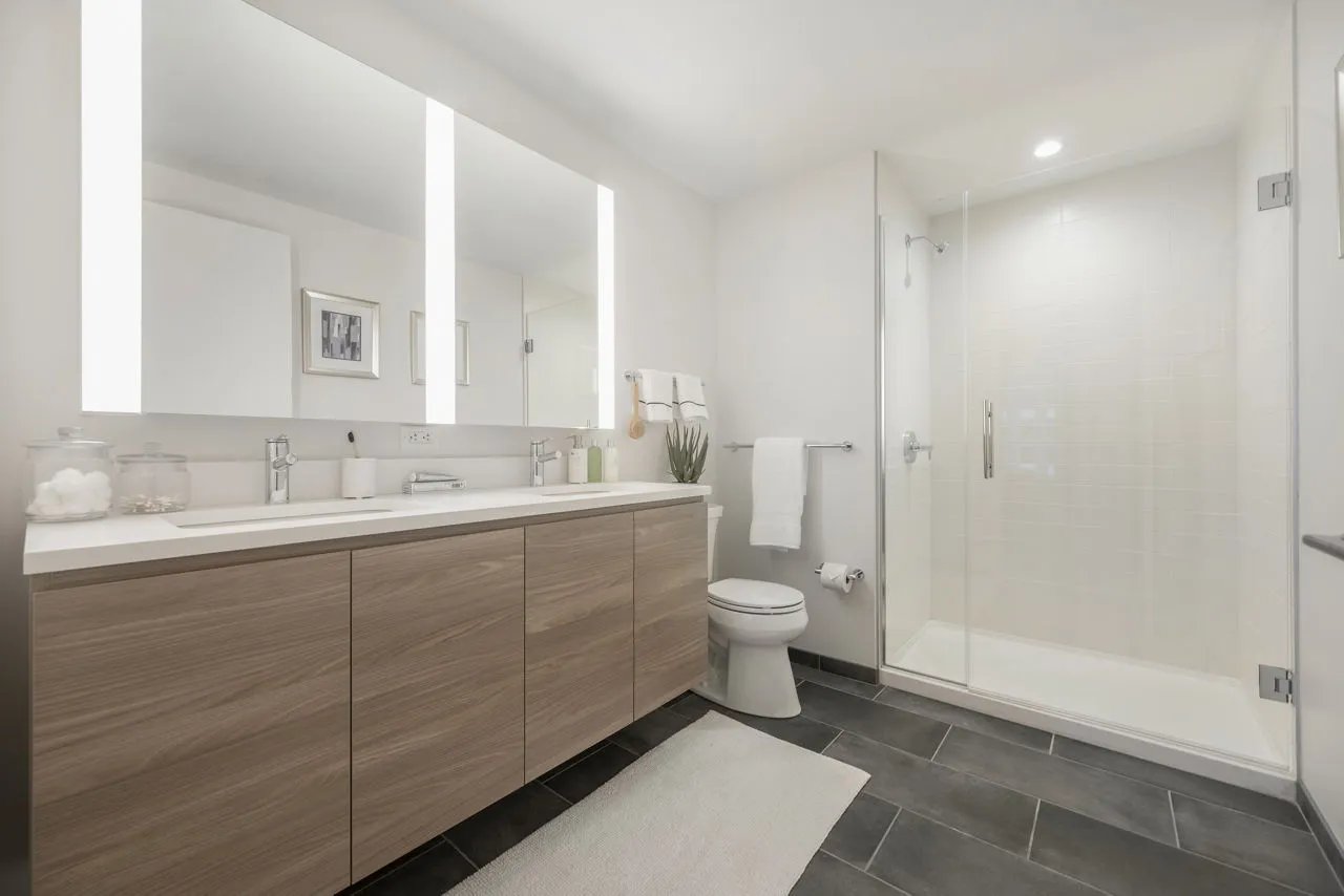 bathroom-walkinshower