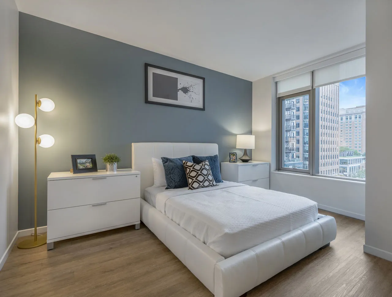 bedroom-queenbed