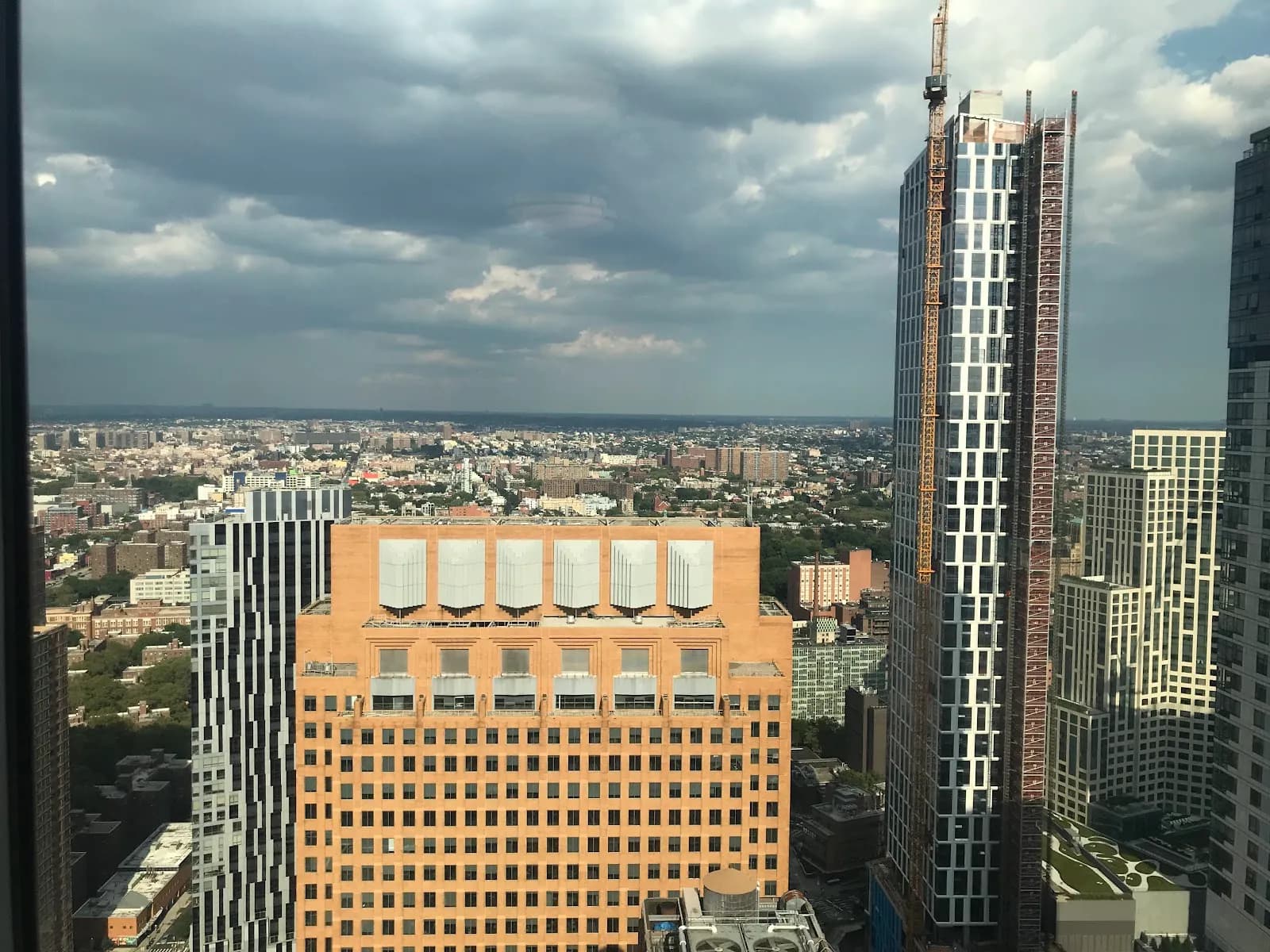 exterior-daycityview