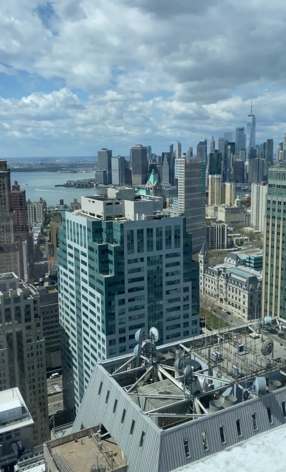 exterior-downtownharborview
