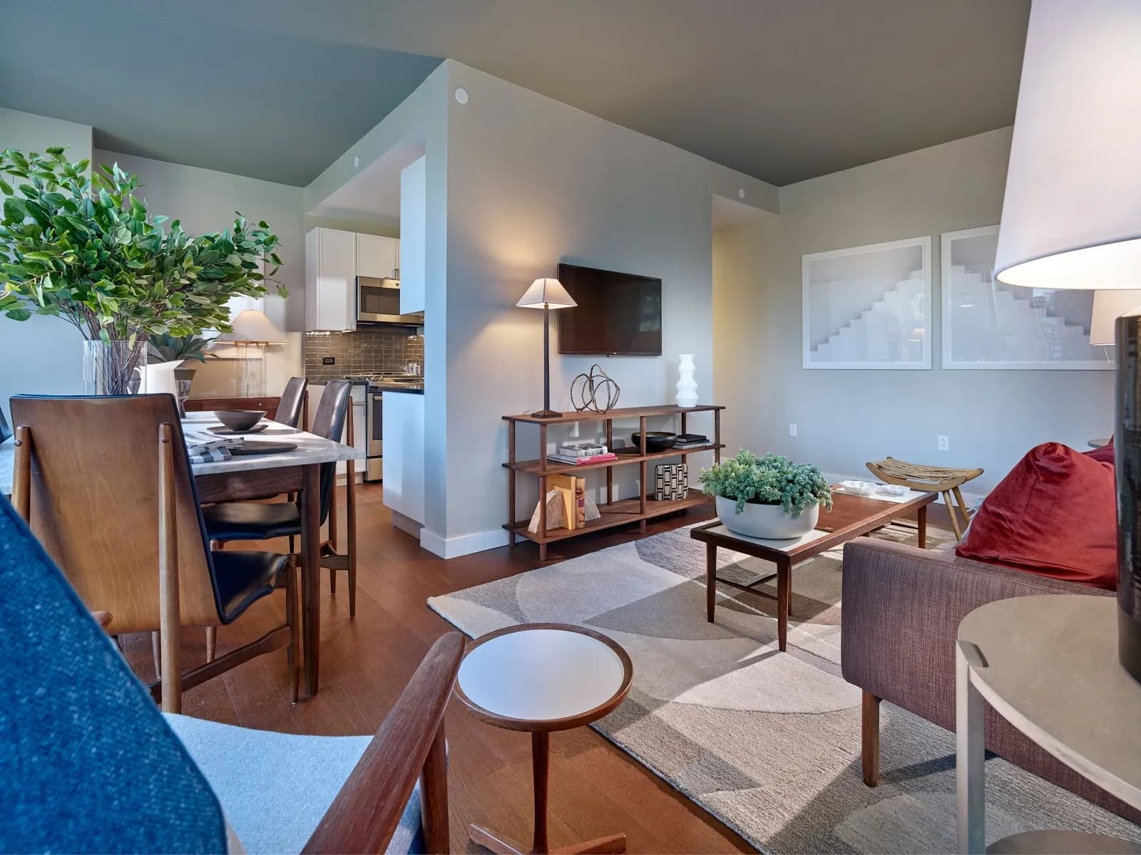 interior-stagedlivingdining