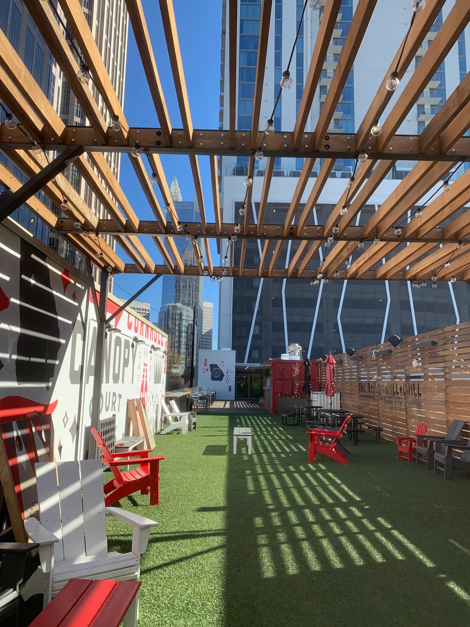 amenities-courtyard