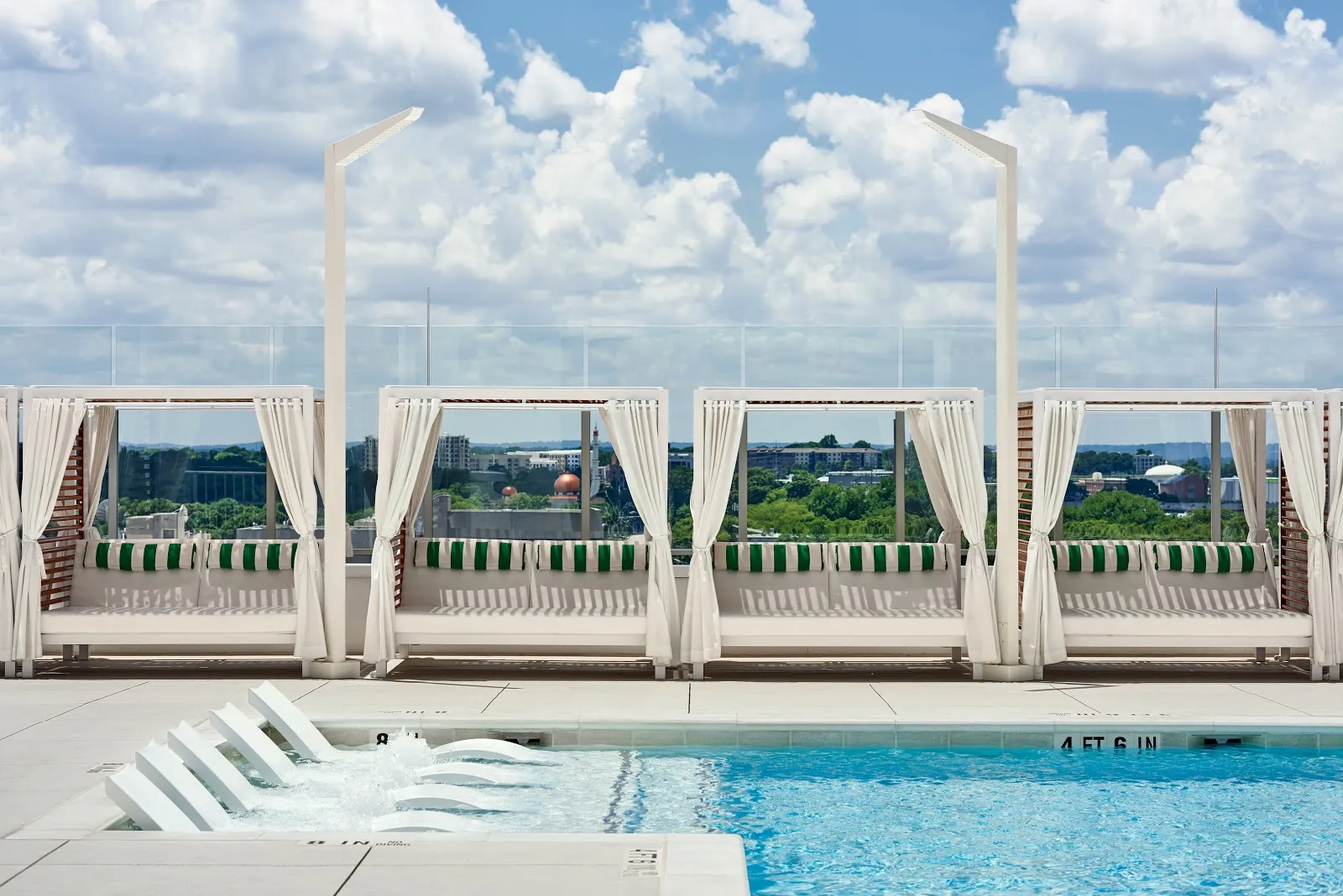 amenities-poolcabanas