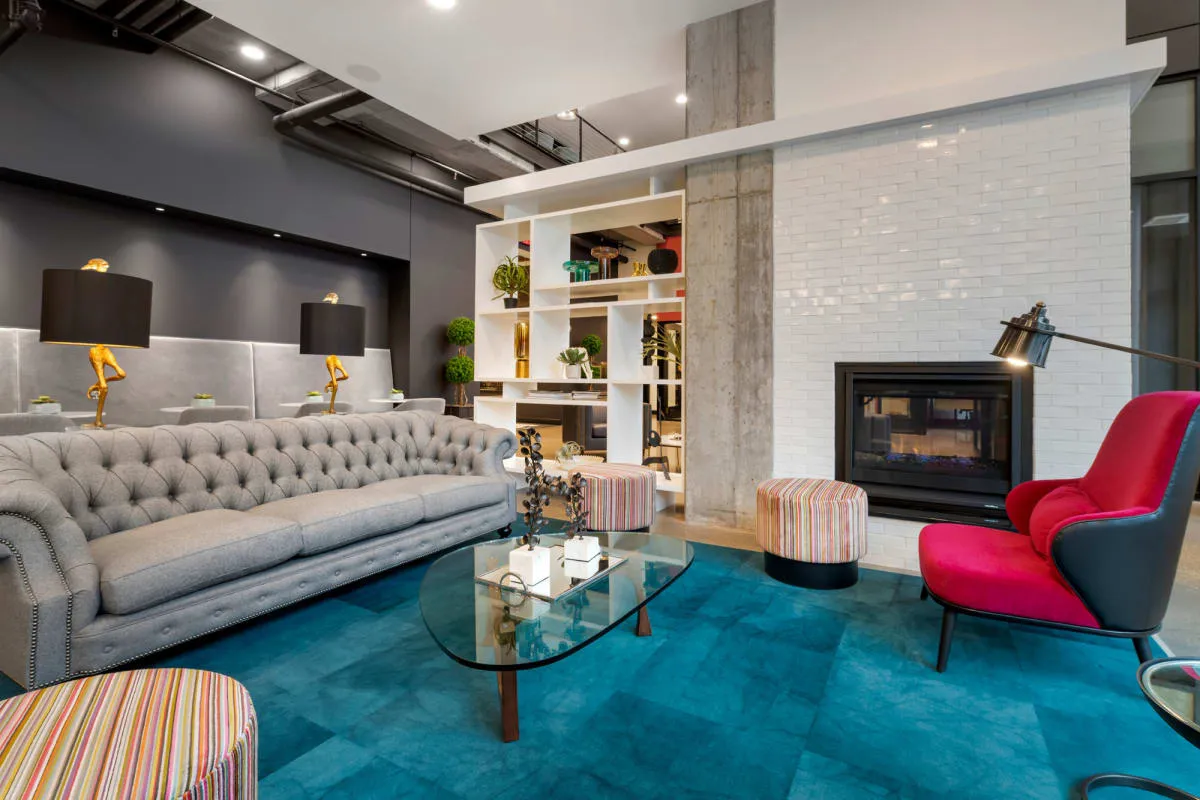 interior-fireplacelounge