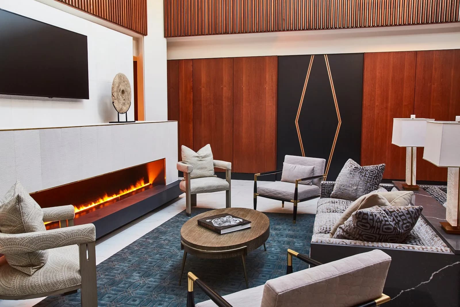 interior-fireplacelounge