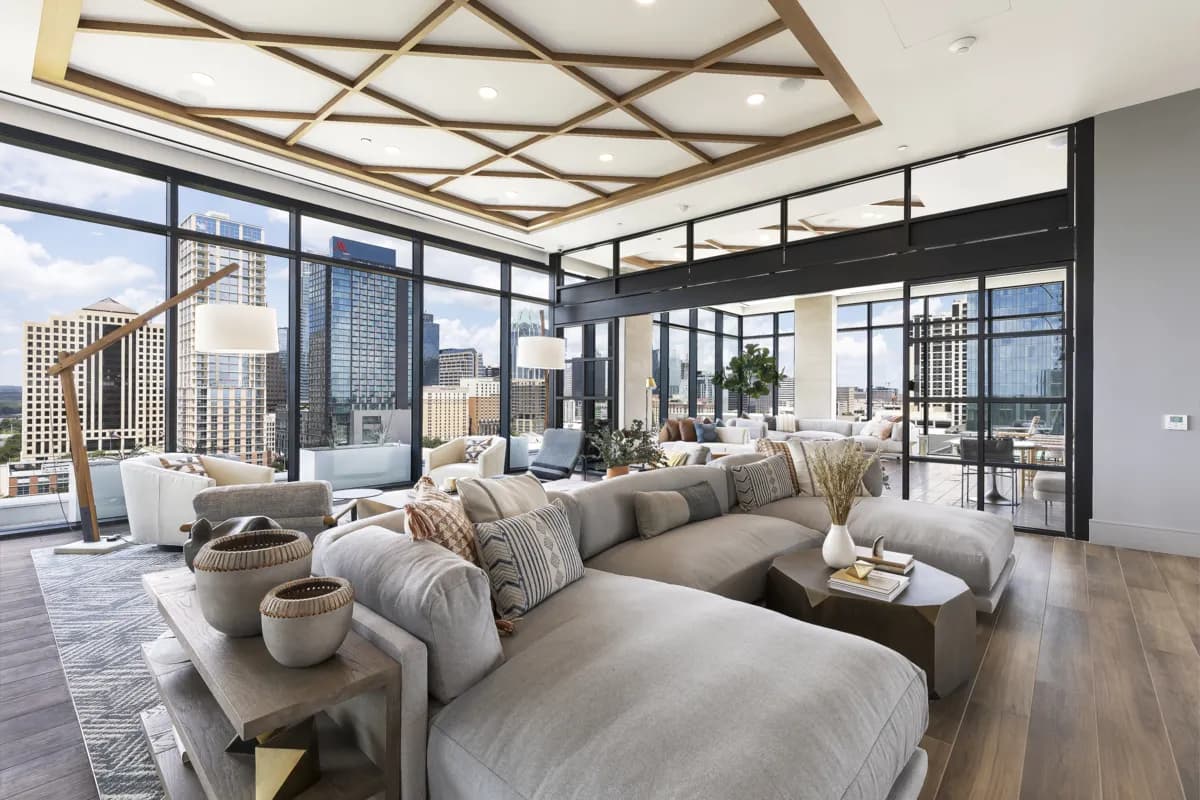 interior-skylineclubroom
