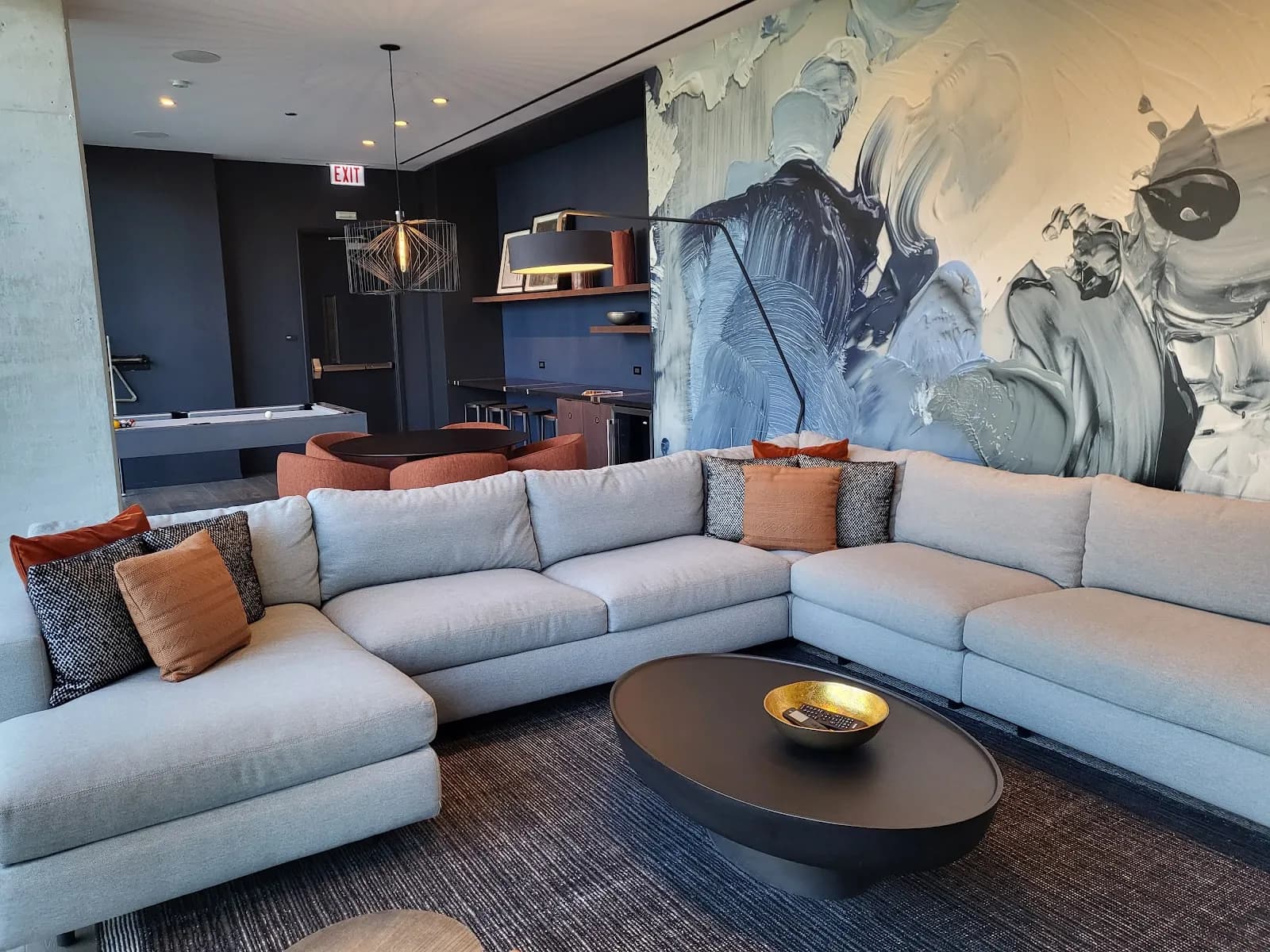 amenities-lounge